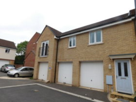 2 bedroom Detached f...